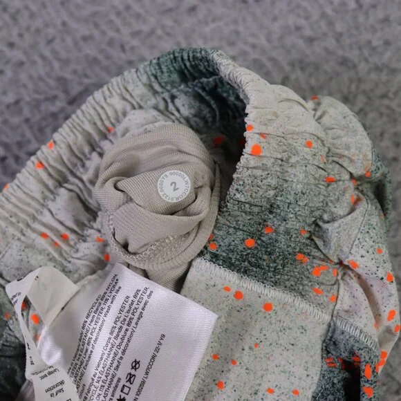 Lululemon Hotty Hot Short Womens 2 Gray Printed LR Lined 2.5" Athletic Running - Picture 6 of 11